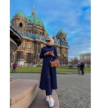 Tesettür Boğazlı Tunik Pantolon Takım Lacivert Model 487 TUNİK TAKIM 1,850.00